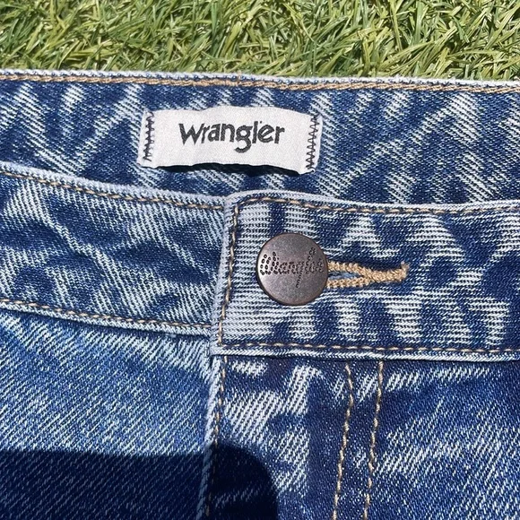 NEW WRANGLER Jeans! - Picture 3 of 7